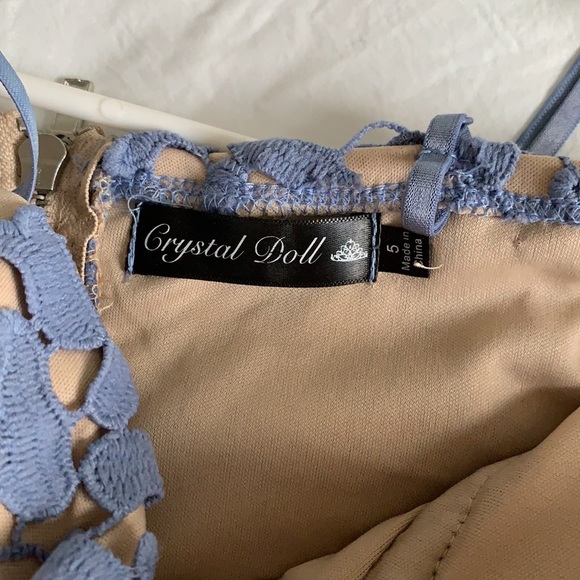 Mini dress with blue lace pattern - Picture 3 of 3